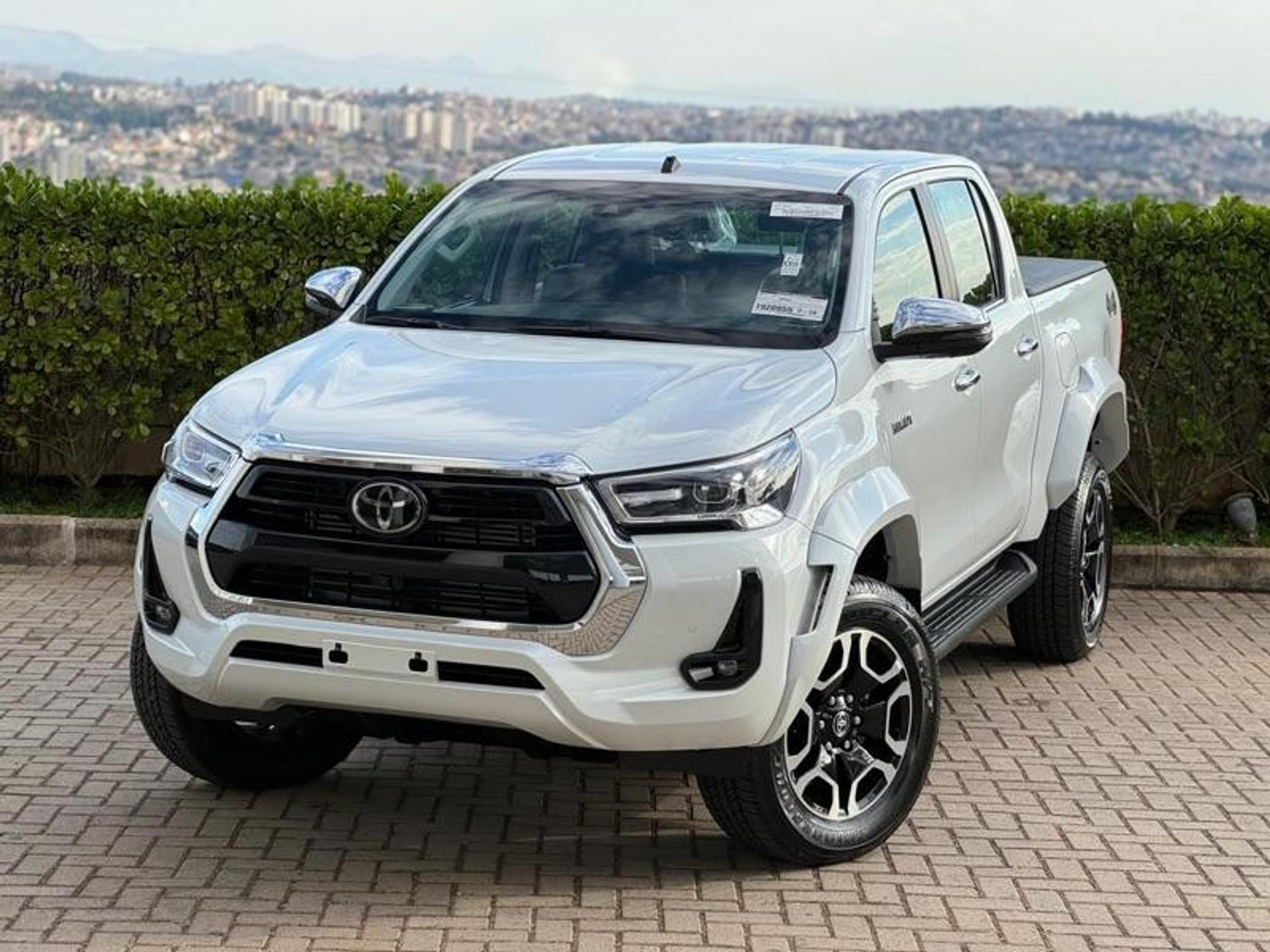 Toyota Hilux SR para CNPJ é liberada com desconto de R$ 55.096 em agosto