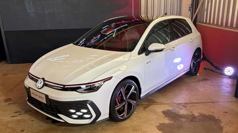 Volkswagen Golf GTI volta ao Brasil em setembro com 245 cv