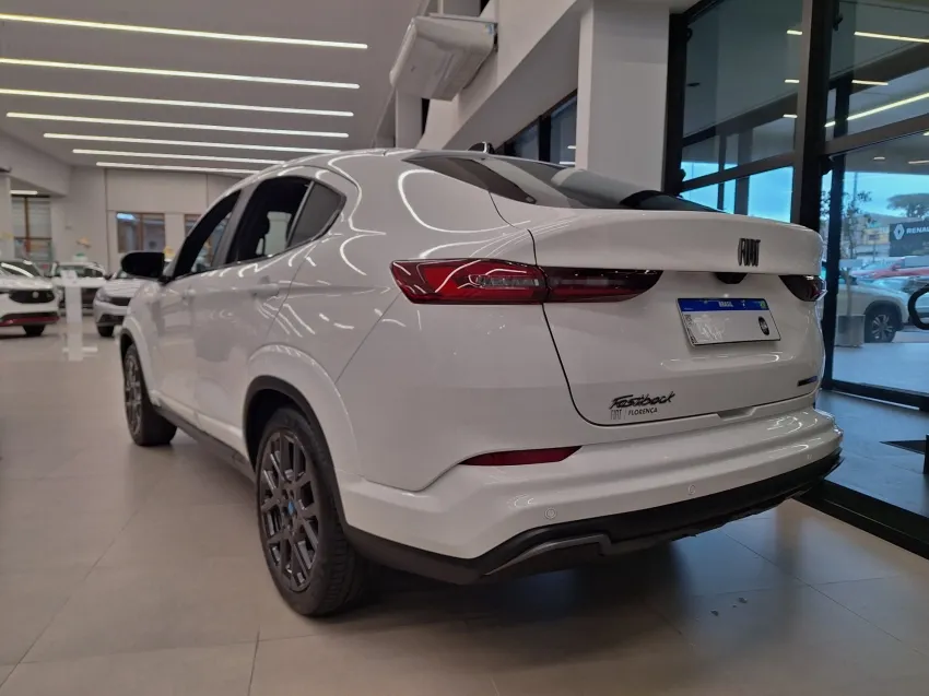 Fiat Fastback Impetus Hybrid ganha descontão de R$ 20.200 para PcD em setembro