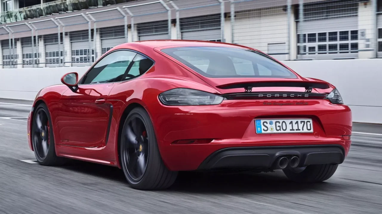 Porsche encerra pedidos dos 718 Boxster e Cayman