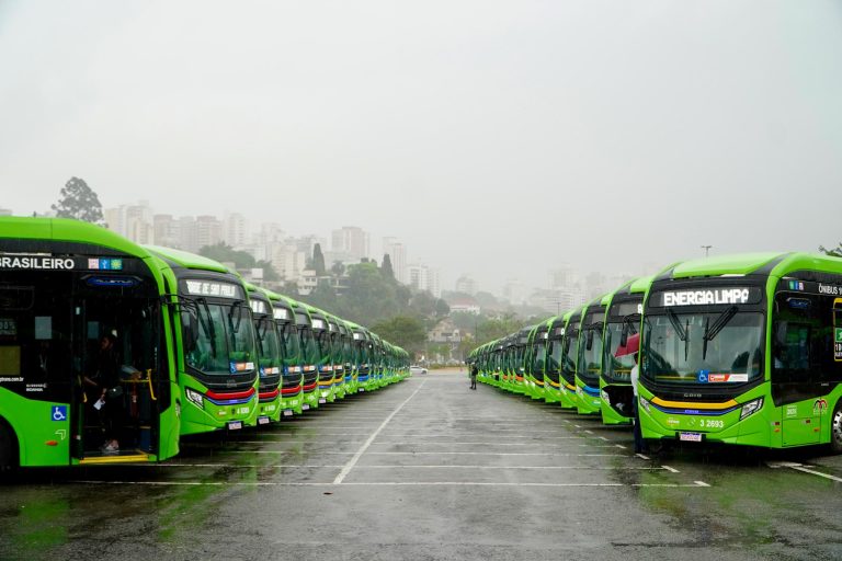 São Paulo amplia liderança e atinge quase mil ônibus elétricos na frota