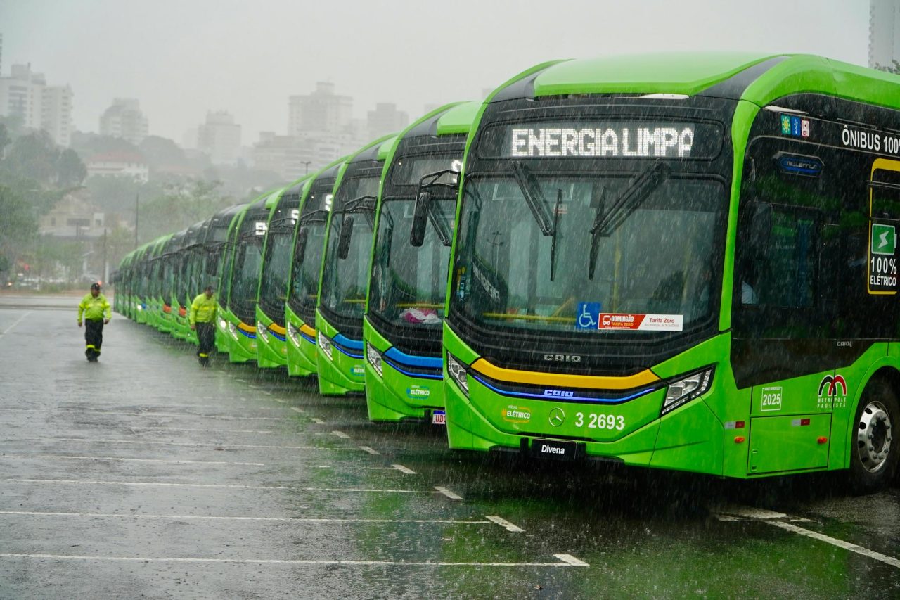 São Paulo amplia liderança e atinge quase mil ônibus elétricos na frota