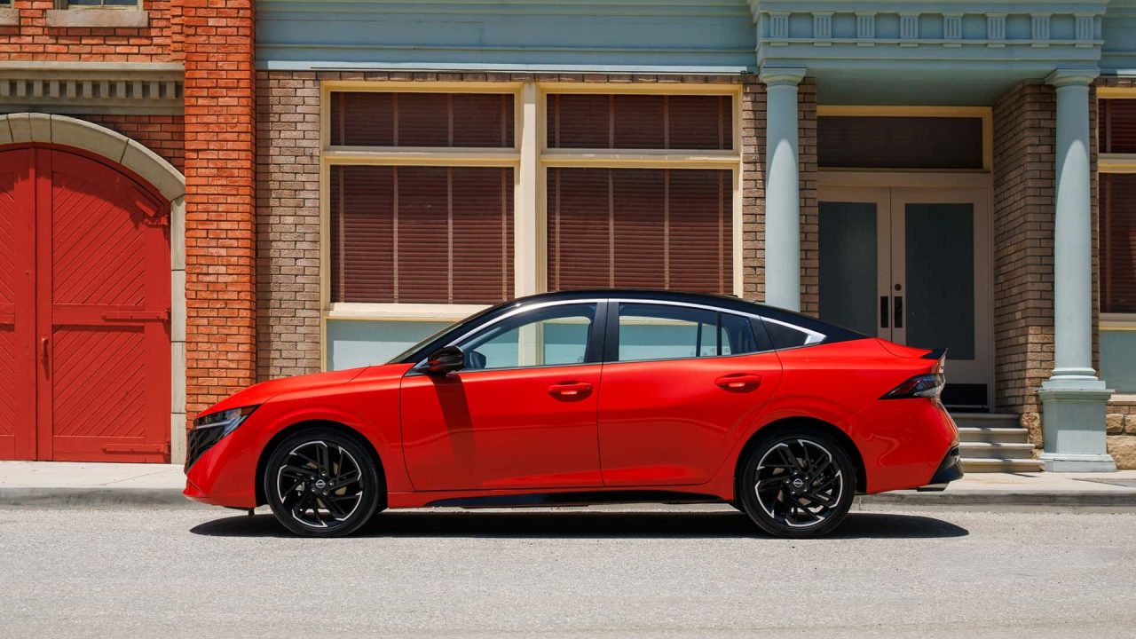 Novo Nissan Sentra é revelado com visual esportivo e mais tecnologia