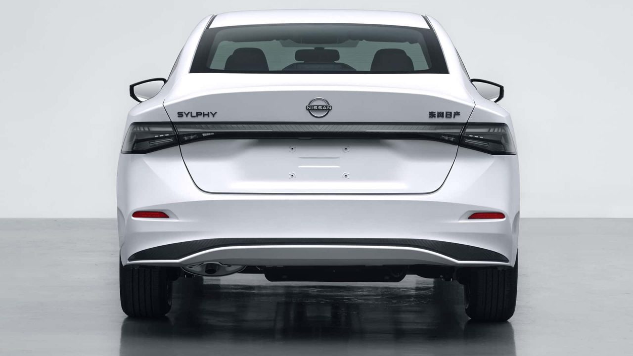 Nissan Sentra 2026 é revelado e deve chegar ao Brasil antes do Corolla