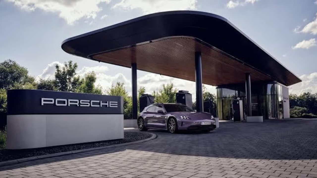 Porsche amplia rede de carregadores ultrarrápidos no Brasil