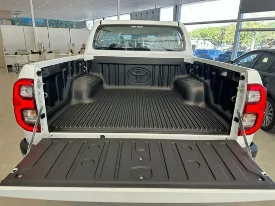 Toyota comercializa Hilux SR para CNPJ com descontão de R$ 55 mil em setembro