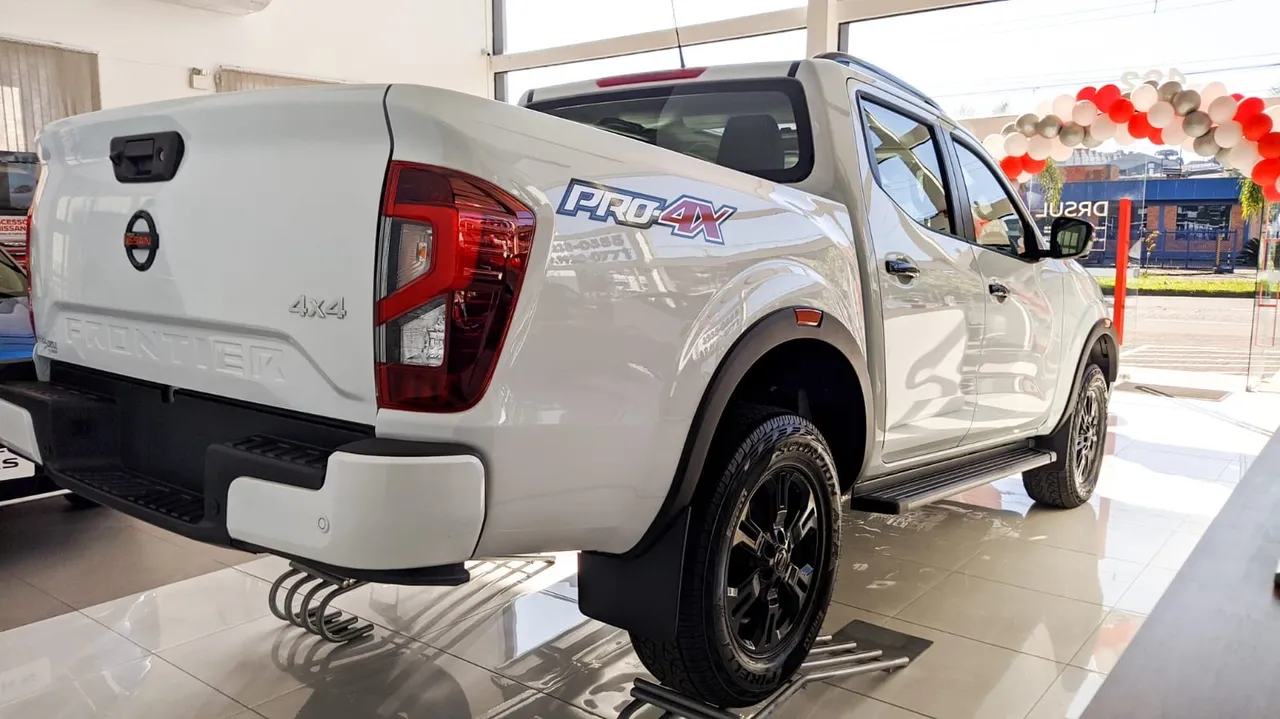 Nissan oferece R$ 37.700 de desconto na Frontier PRO4X para CNPJs