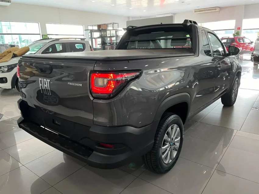 Fiat libera descontão de R$ 24.190 na Strada Freedom para CNPJ em setembro