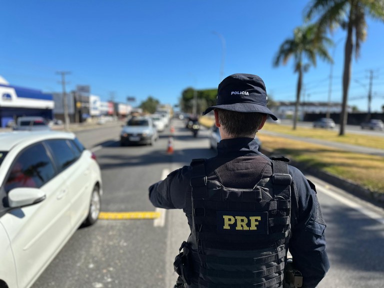 Semana Santa tem 808 acidentes e 57 mortos nas rodovias federais, aponta PRF