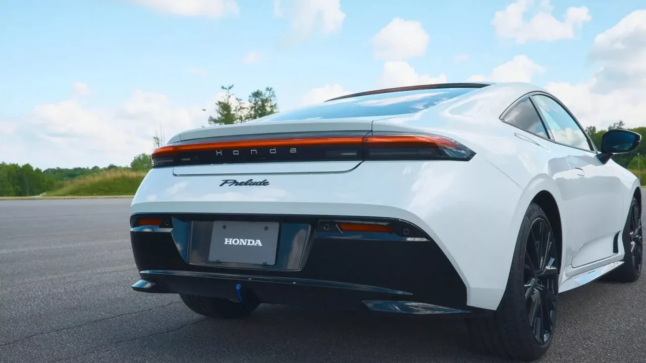 Honda Prelude retorna após 24 anos com toque do Civic Type R