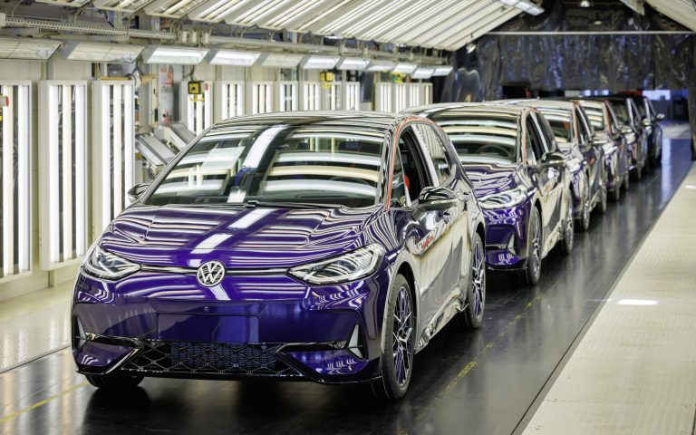 Volkswagen dá partida na produção do novo ID.3 GTX Fire+Ice na Alemanha