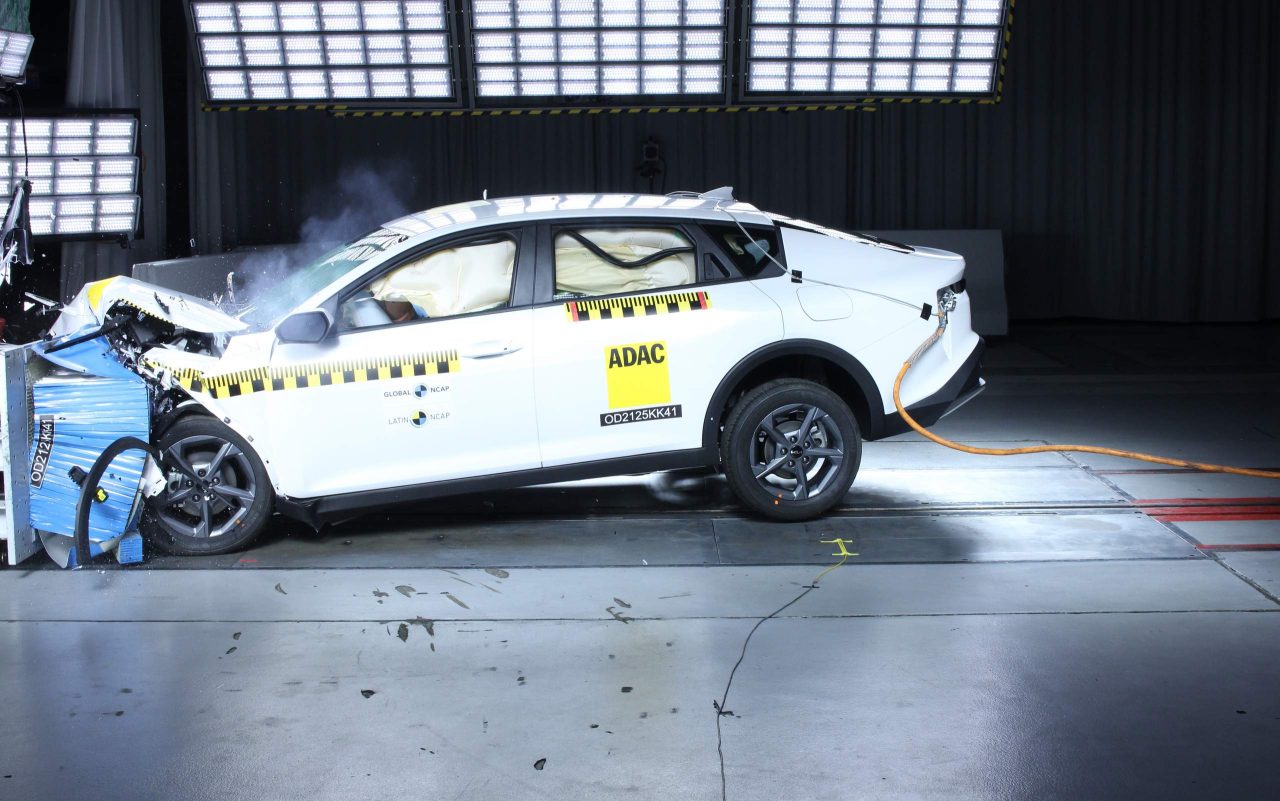 Possível rival de Corolla e Sentra, Kia K4 Sedan recebe 5 estrelas no Latin NCAP