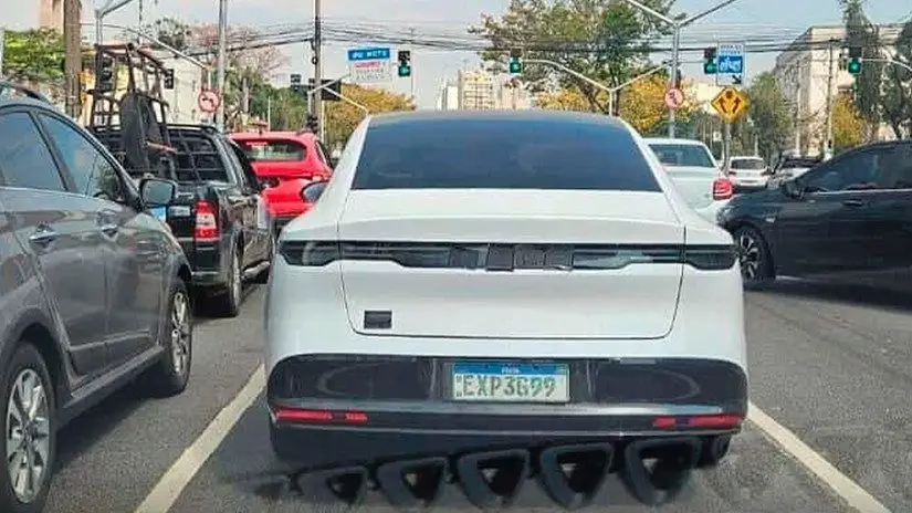 Sedã elétrico Nissan N7 roda em testes no Brasil com 635 km de alcance
