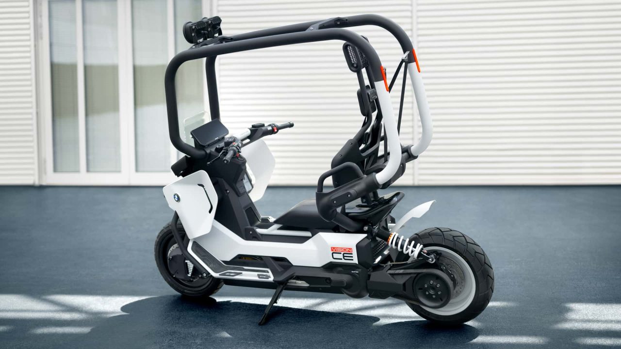 BMW revela Vision CE, scooter futurista que dispensa capacete