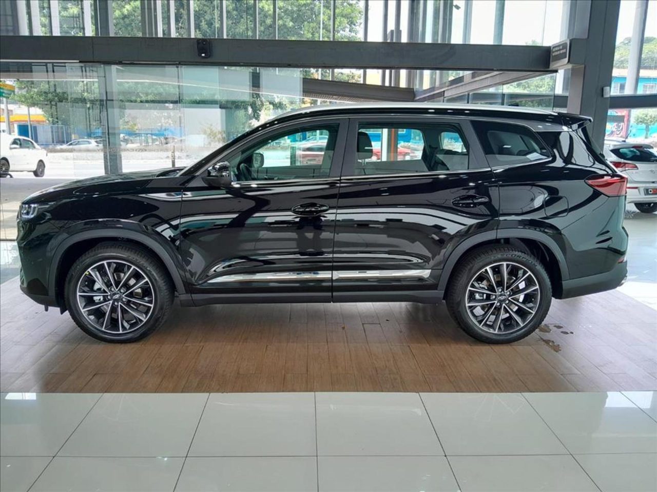 CAOA Chery Tiggo 8 dispara 33% e se torna o SUV 7 lugares mais vendido em agosto