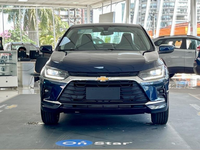 Chevrolet Onix Plus AT Turbo para PcD tem desconto de R$ 28.800 em setembro