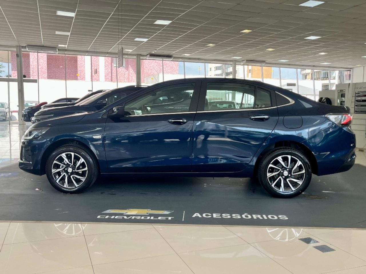Chevrolet Onix Plus AT Turbo para PcD tem desconto de R$ 28.800 em setembro