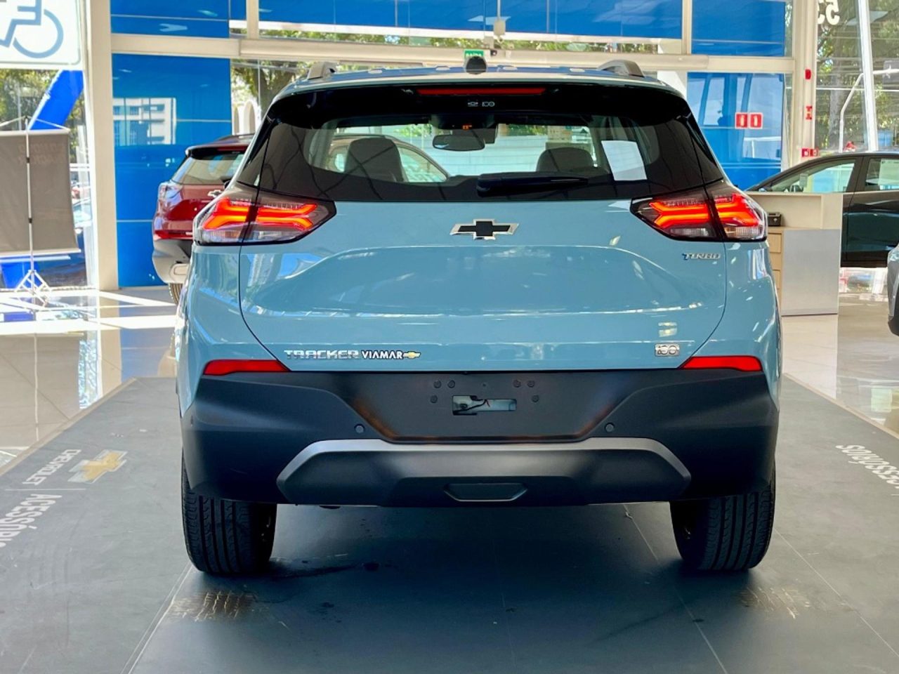 Com desconto de R$ 39.700, Chevrolet Tracker Premier custa menos que Pulse