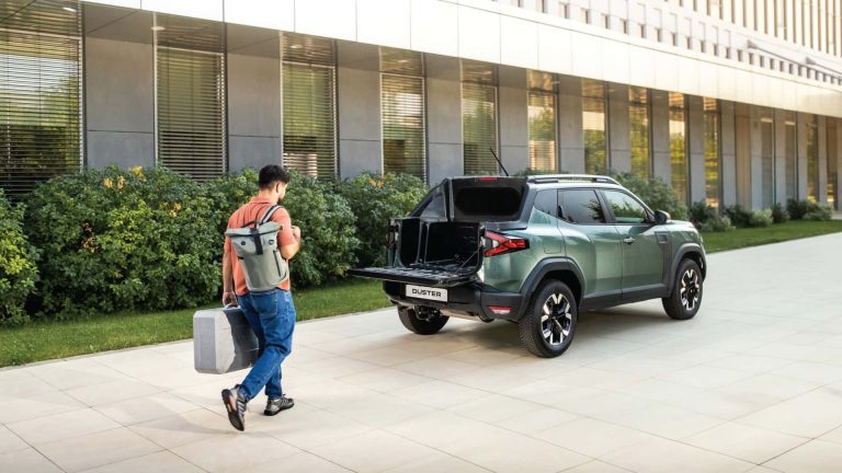 Dacia transforma o Duster em picape com caçamba minúscula