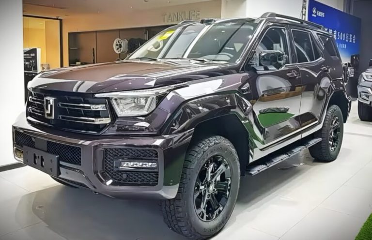 GWM Tank 400 chega às lojas na China e mira Toyota SW4 no Brasil