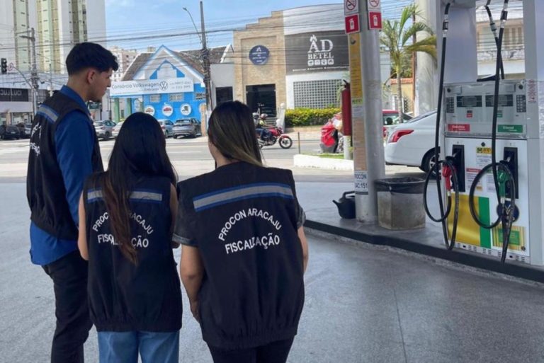 Gasolina comum ultrapassa R$ 7 em Aracaju, aponta Procon