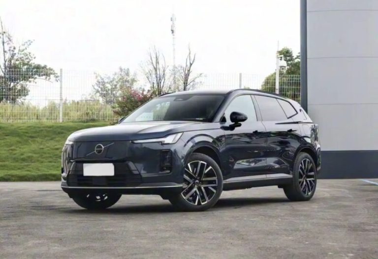 Volvo apresenta oficialmente o novo XC70 híbrido plug-in na China