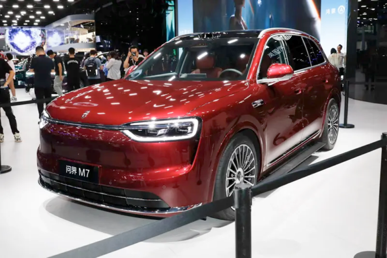 Aito M7 começa pré-vendas na China com autonomia elétrica de 700 km