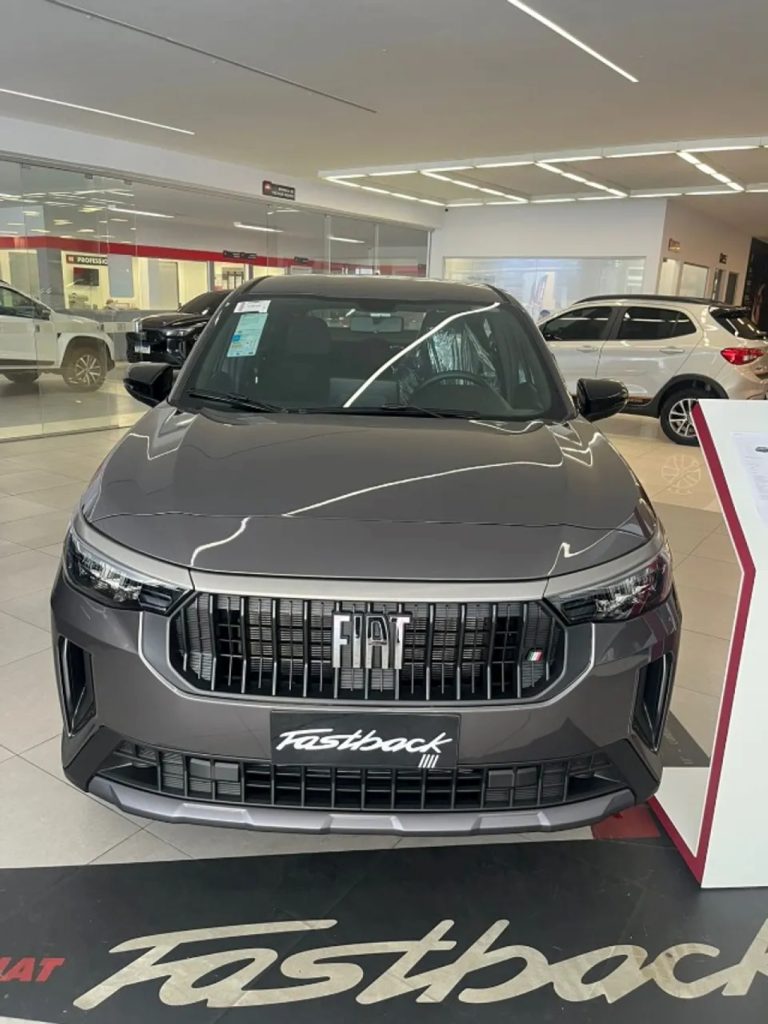 Fiat Fastback fica mais em conta que Basalt com redução de R$ 17,4 mil para PcD