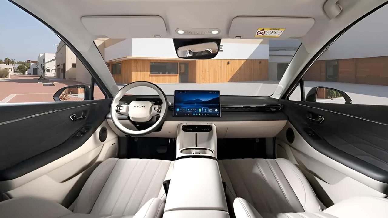 Novo GAC Aion RT estreia na China com autonomia de até 650 km
