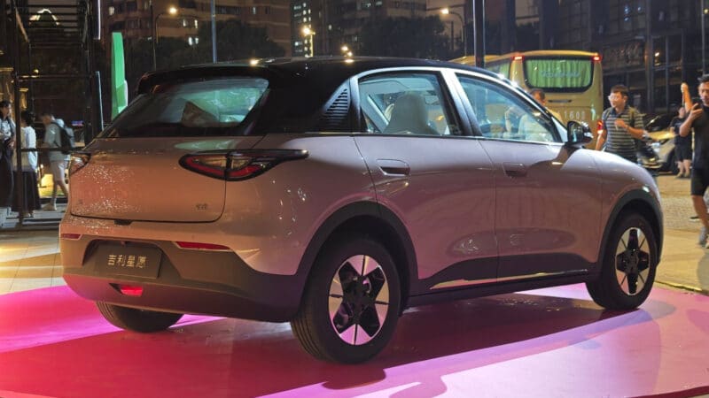Geely EX2 chega ao Brasil para disputar o mercado com BYD Dolphin