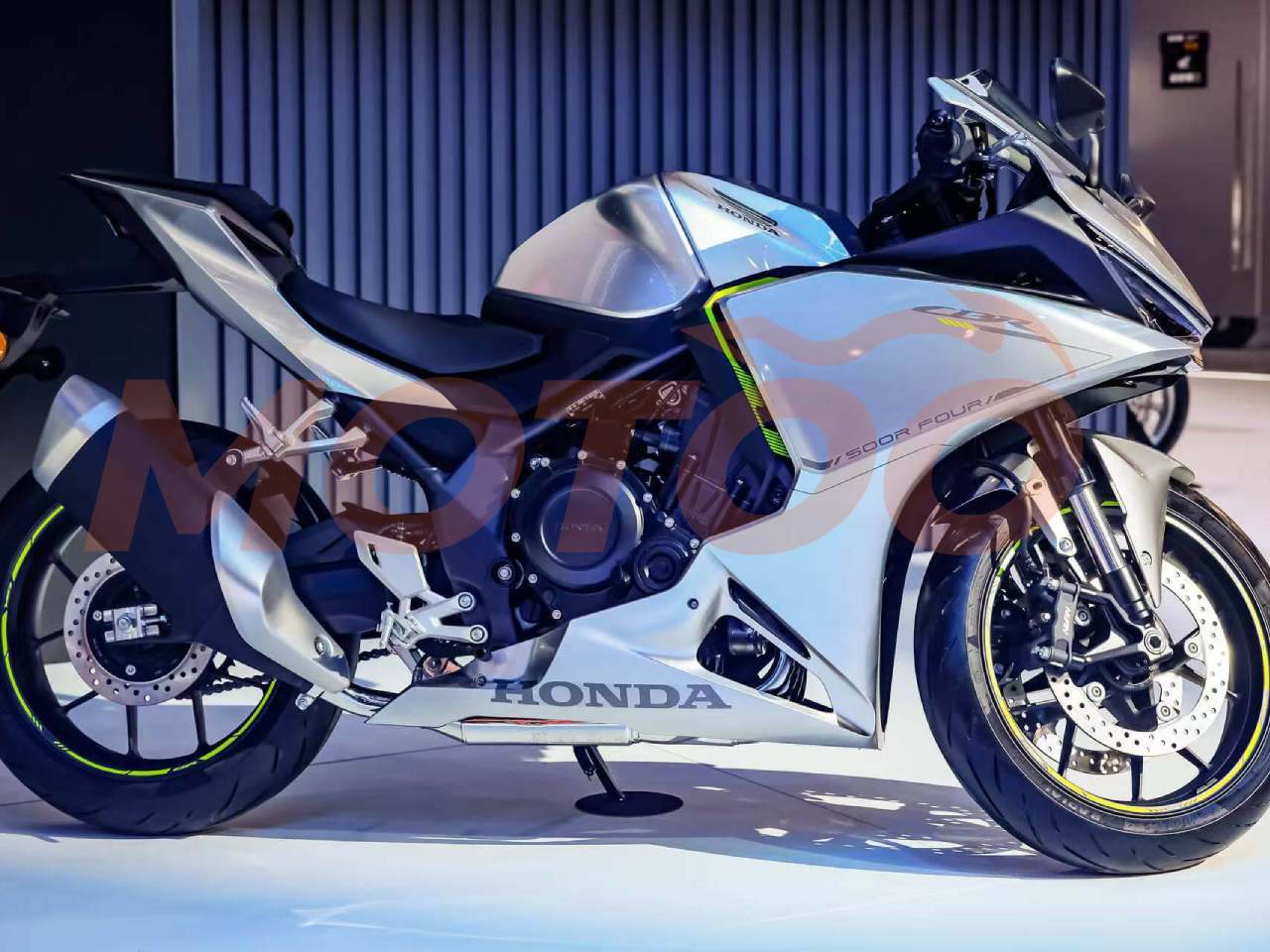 Honda renova tradição com duas motos 500 cm³ de quatro cilindros