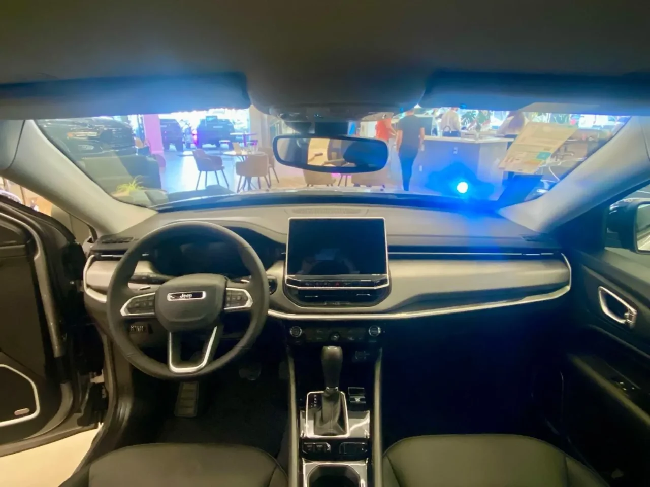 Jeep derruba preço do Compass Longitude em R$ 28,6 mil para PcD em setembro