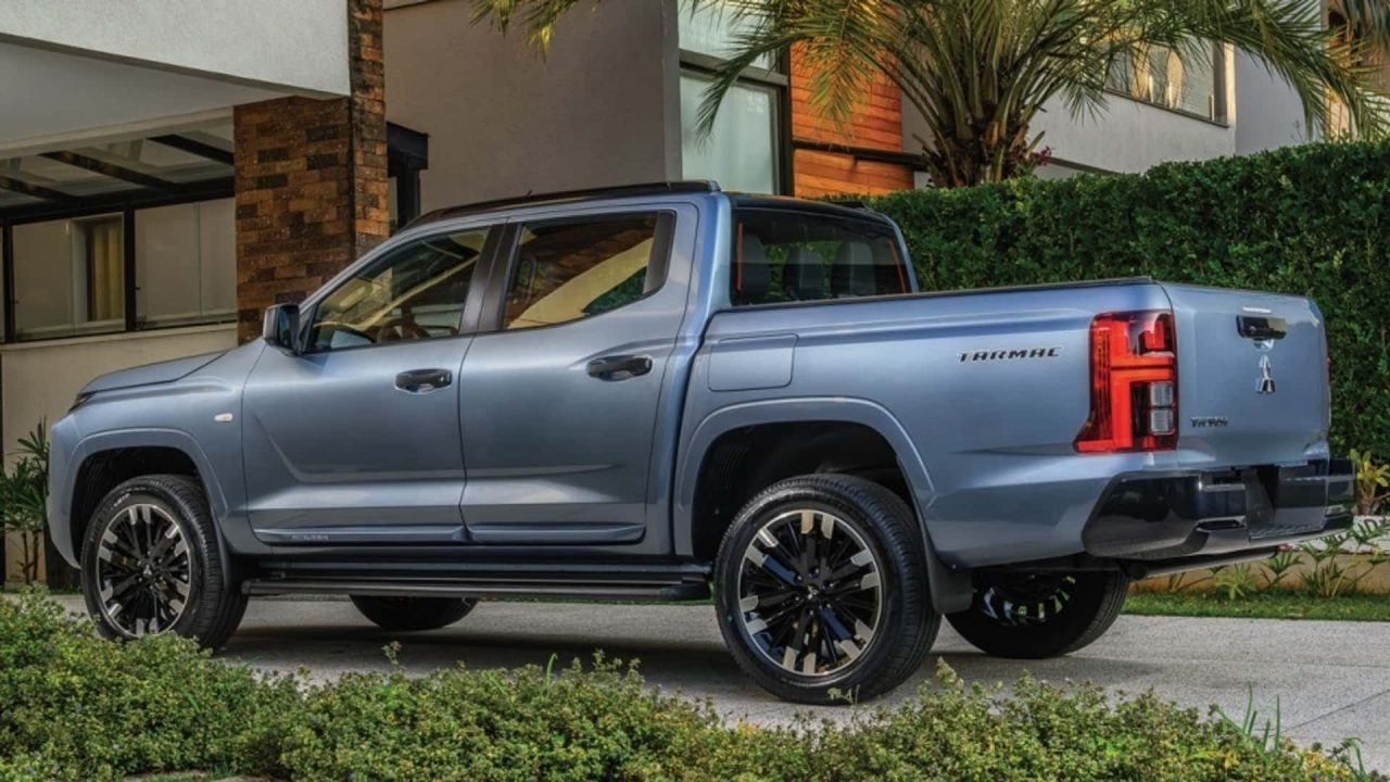 Mitsubishi lança Triton Tarmac para enfrentar a Ranger Black por R$ 254.990