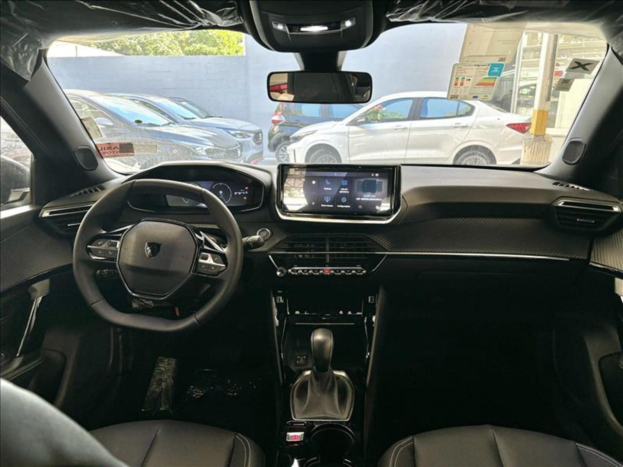 Peugeot 2008 Active ganha desconto de R$ 21.965 para PcD em setembro
