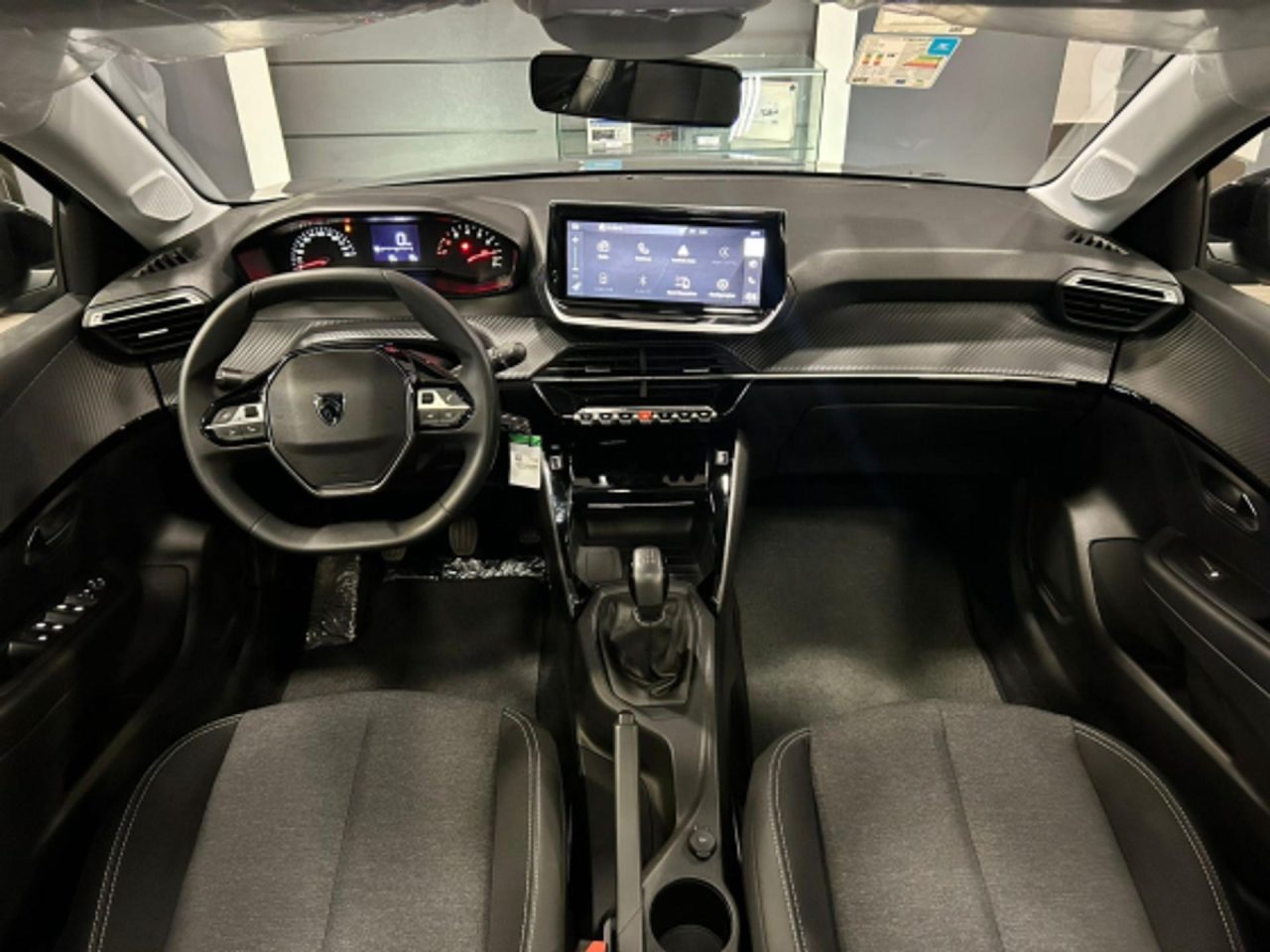 Peugeot 208 aposta em eficiência e equipamentos para atrair por R$ 100 mil