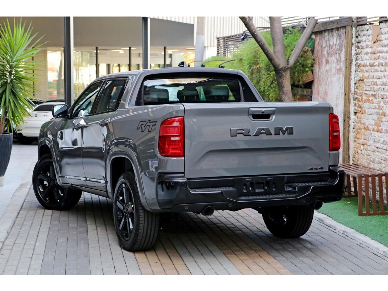 Ram Rampage Laramie é oferecida com mega desconto de R$ 26 mil para CNPJ