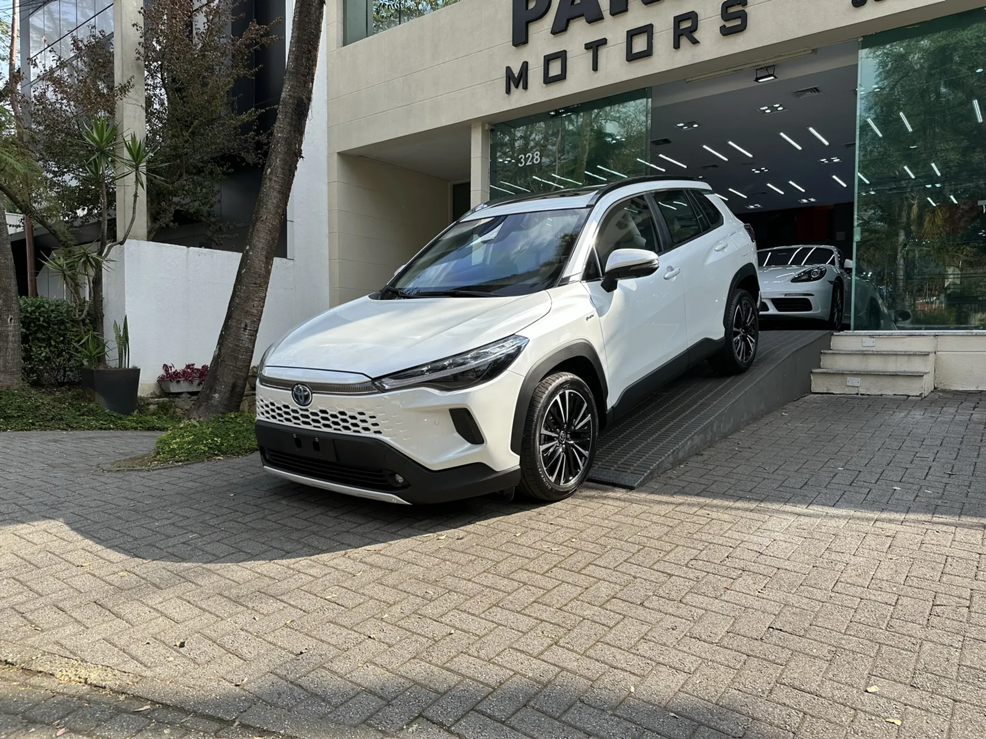 Toyota anuncia Corolla Cross XR com desconto de R$ 46,4 mil em setembro