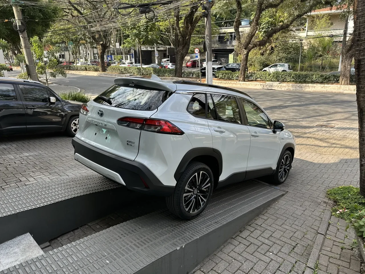 Toyota anuncia Corolla Cross XR com desconto de R$ 46,4 mil em setembro
