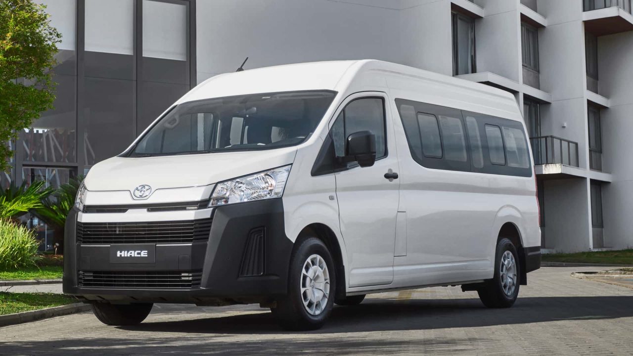 Toyota Hiace estreia no Brasil por R$ 364.990 e mira Fiat Ducato