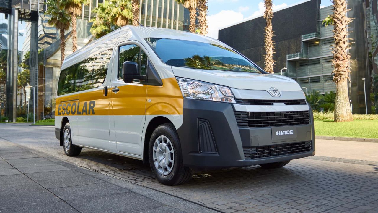 Toyota Hiace estreia no Brasil por R$ 364.990 e mira Fiat Ducato