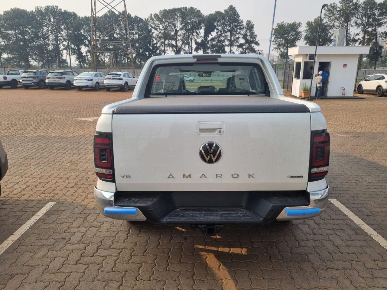 Volkswagen Amarok Highline fica R$ 39,9 mil mais barato para CNPJ em setembro