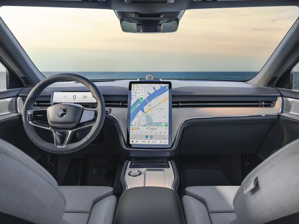 Volvo EX90 2026 recarrega 250 km em apenas 10 minutos