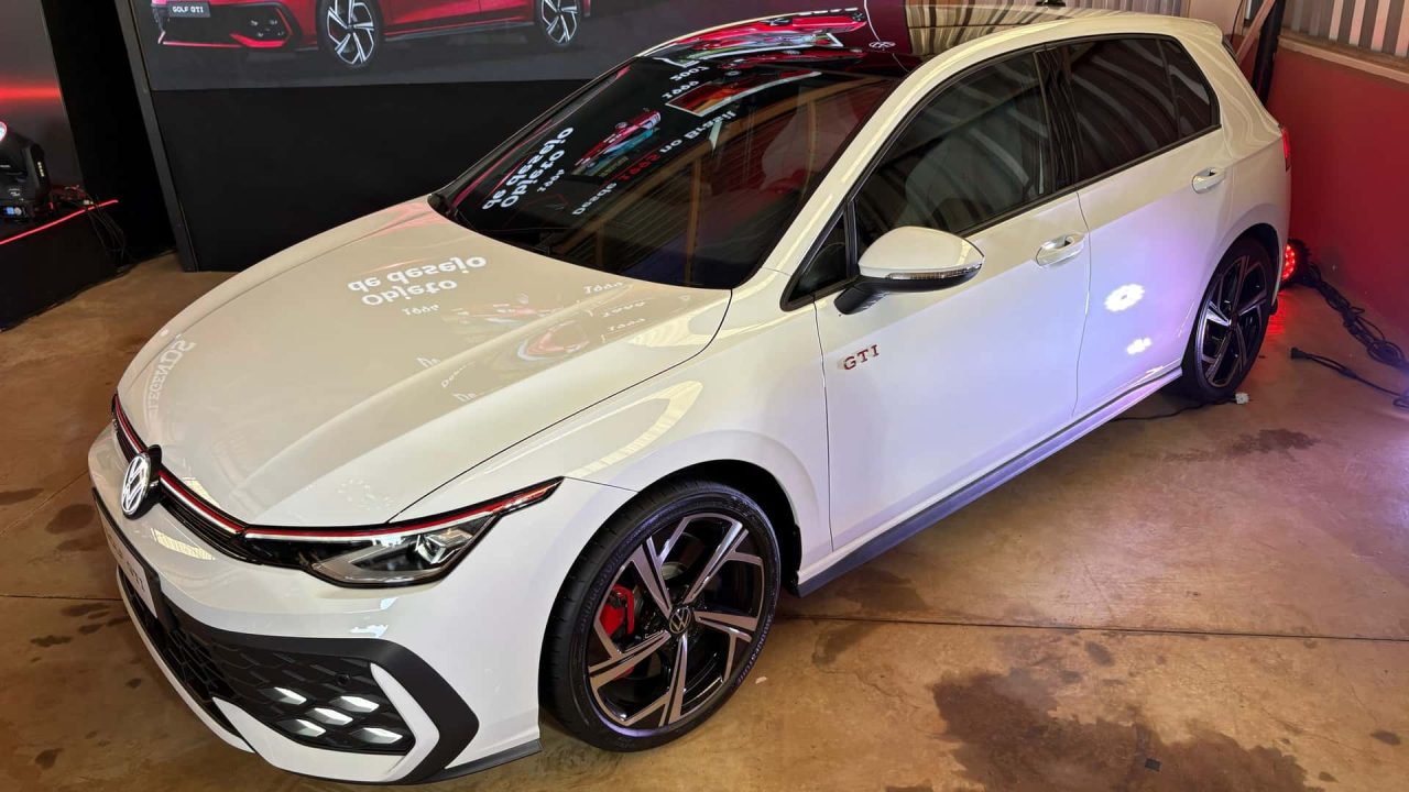 Volkswagen Golf GTI esgota 1º lote em apenas um fim de semana