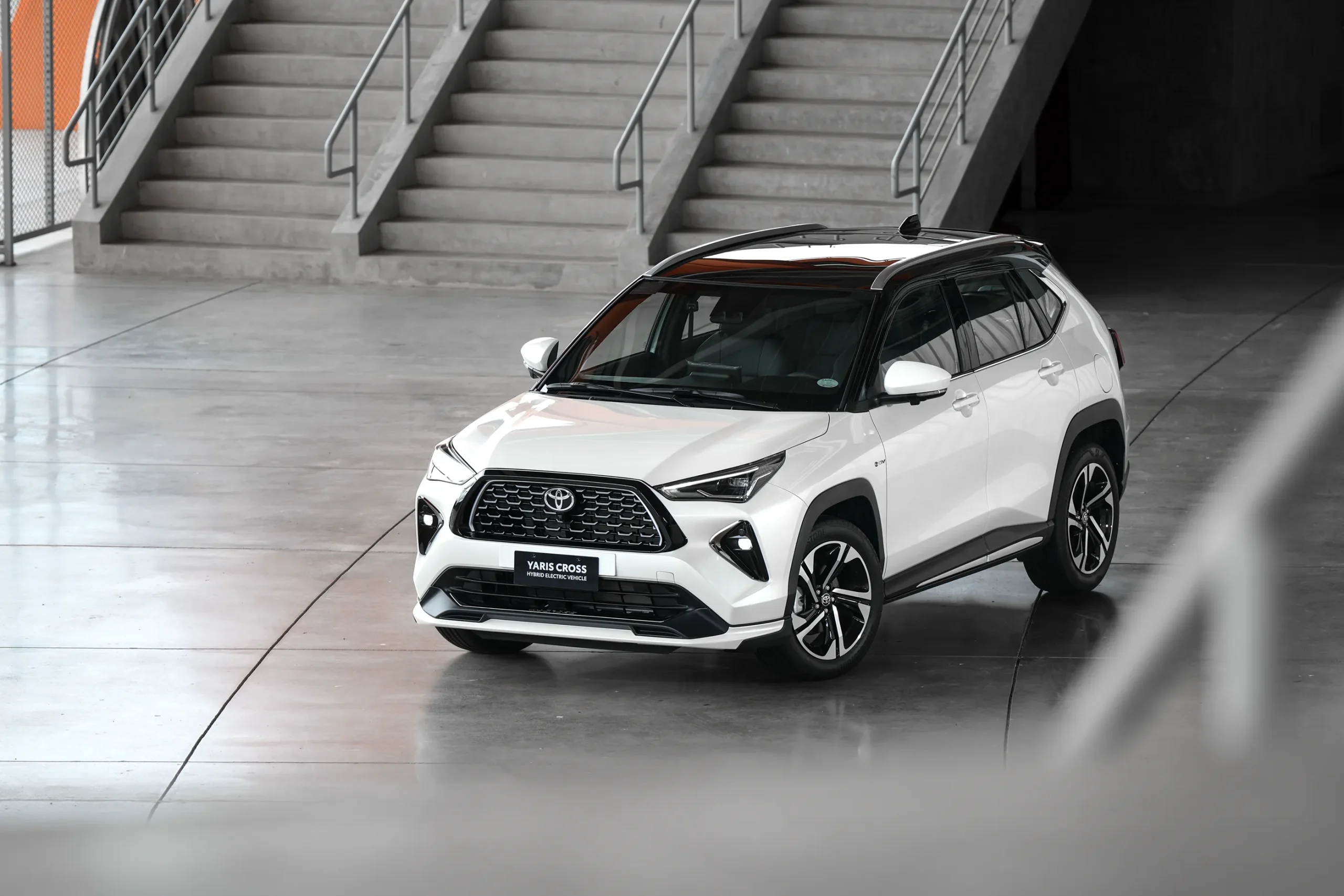 Todos os carros de passeio da Toyota terão versão híbrida flex no país