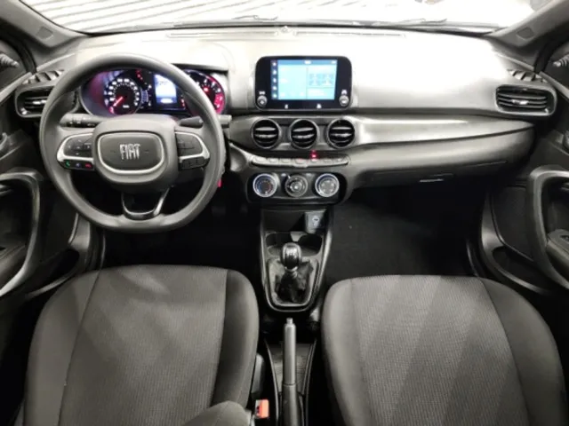 Fiat baixa o preço do Cronos Drive 1.0 2026 em R$ 18.451 para PcD em outubro