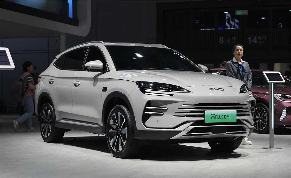 BYD Song Plus deixará de ser produzido na China após queda nas vendas
