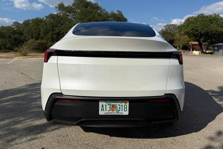Tesla lança versões mais acessíveis dos Modelos 3 e Y