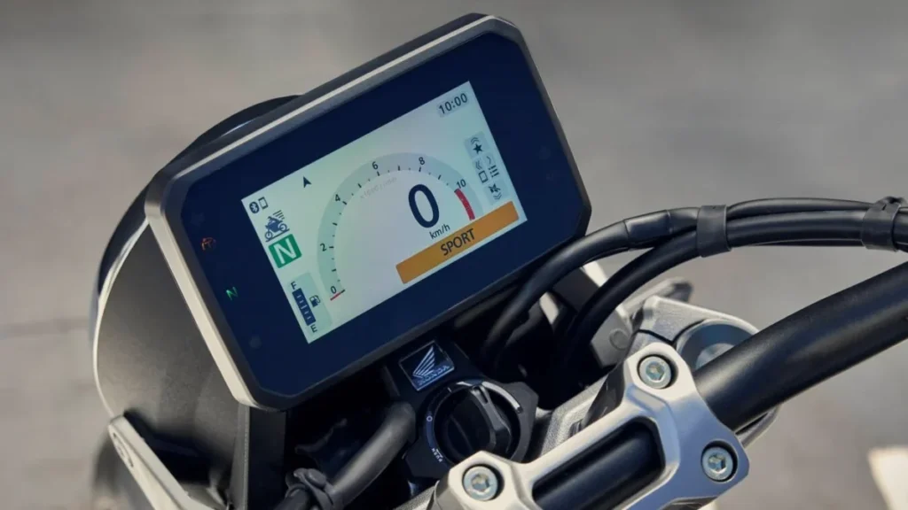 Honda CB 1000F aposta no estilo retrô e traz motor de esportiva potente