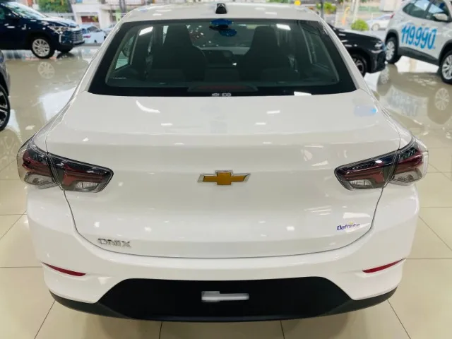 Chevrolet Onix Plus AT Turbo com desconto de R$ 28 mil custa menos que Polo em promoção