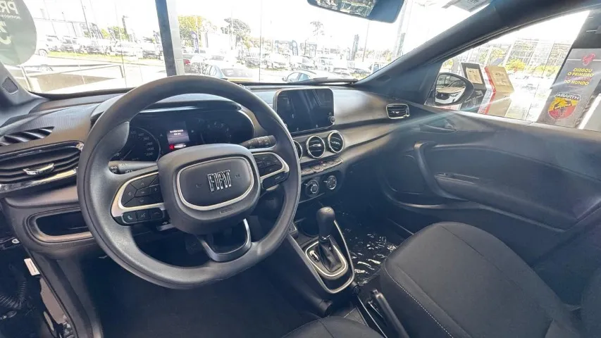 Fiat Argo supera Volkswagen Tera e lidera vendas de carros de passeio em outubro